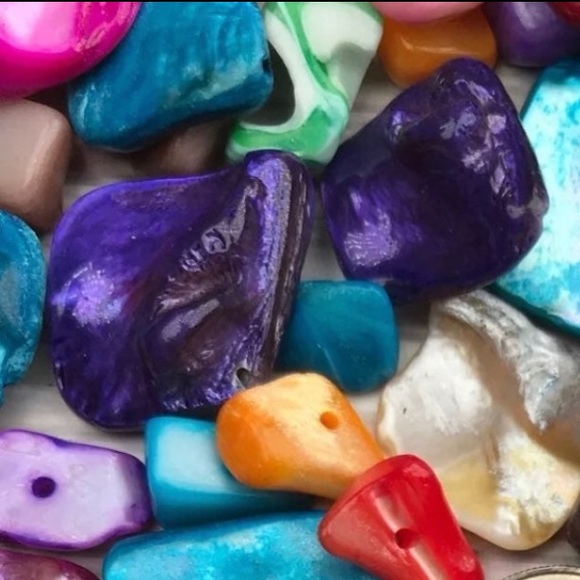 ASSORTED COLORED MOTHER OF PEARL SHELL BEADS DIY JEWELRY CRAFTING MIXED LOT - Picture 11 of 12